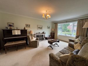 Lounge- click for photo gallery